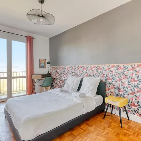 Apartment Le Super 8 - Free Parking, Balcony, 100m2, Wi-fi Angers
