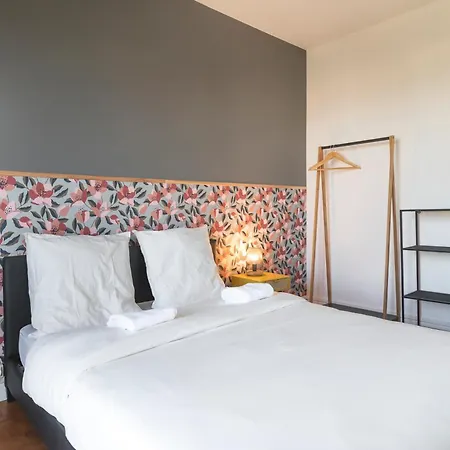 Parenthese Chic & Spacieuse A - 4 Chambre, Balcon, Calme & Parking Gratuit *