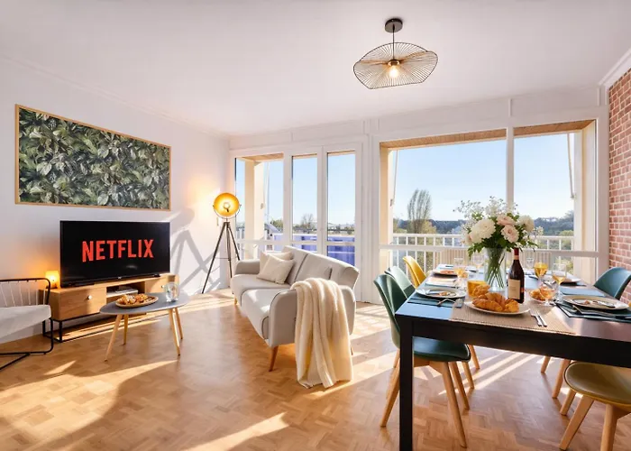 Super 8 - 8 Personnes - 4 - Ideal Groupes Et Professionnels - Parking - Wifi アパート アンジェ